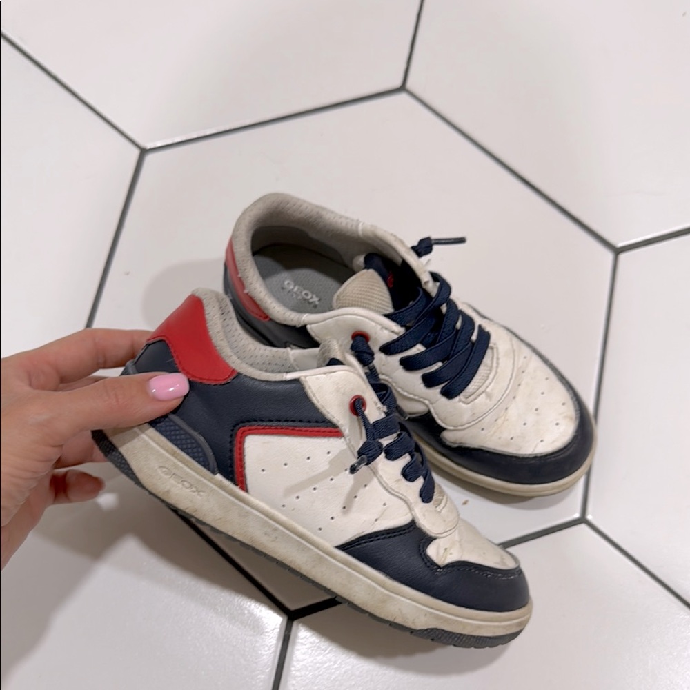 Geox Blue and Red Sneakers Retro-Inspired Design

Needs cleaning, Box available